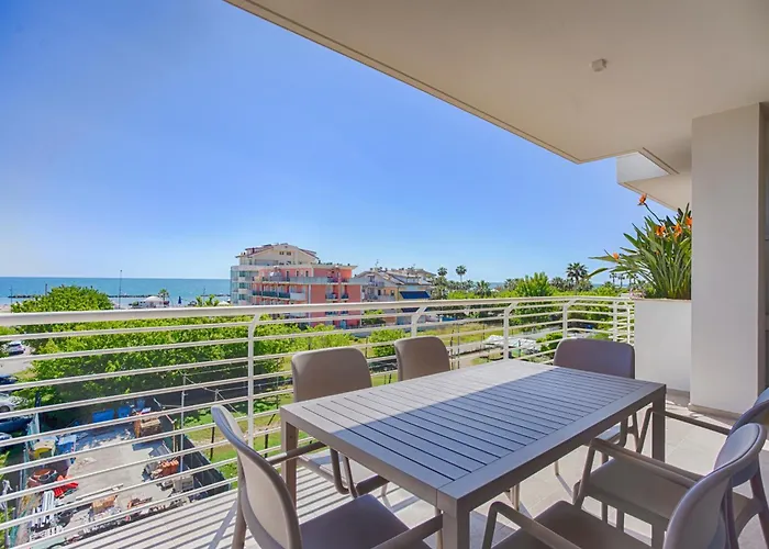 Villamar Aparthotel *